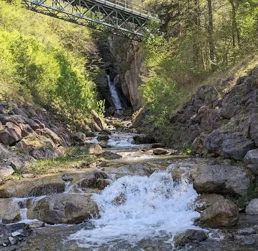 Family-friendly With Balcony * Meiringen